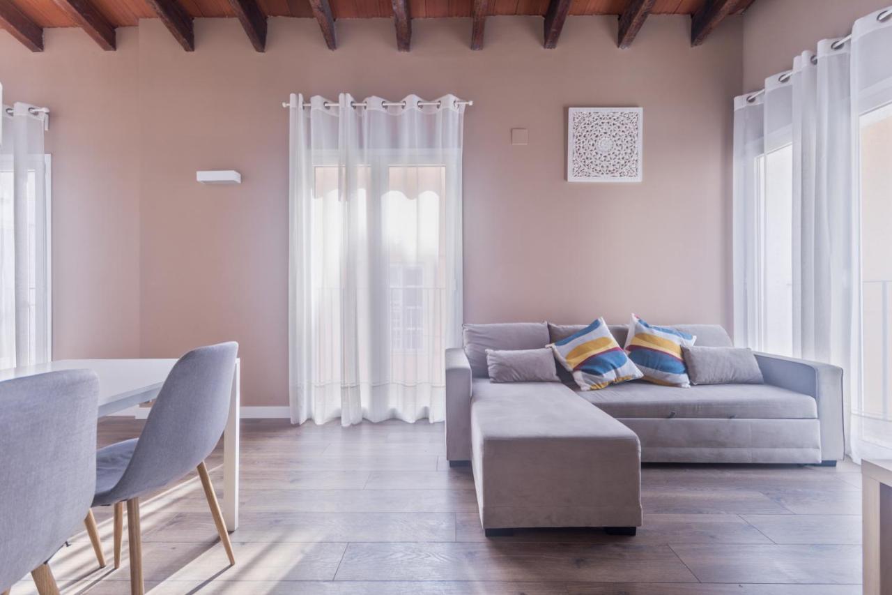 San Miguel, Luxury Apartments. Валенсия Экстерьер фото